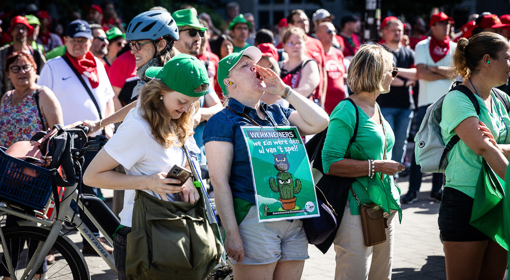 Journée d’action nationale : des dizaines de milliers de personnes manifestent contre un “gouvernement de menteurs”