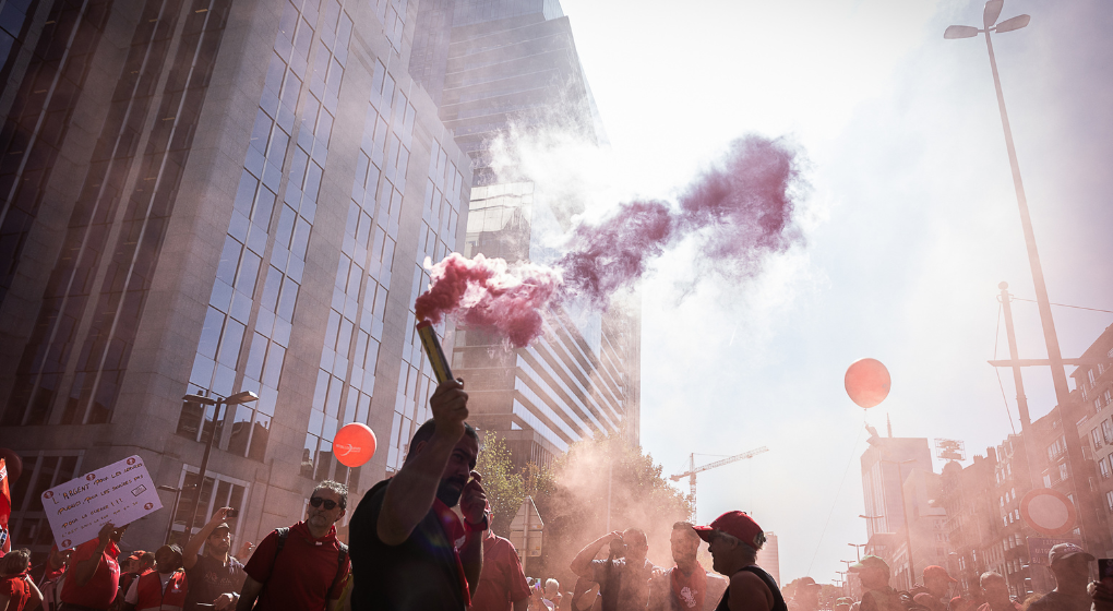 Journée d’action nationale : des dizaines de milliers de personnes manifestent contre un “gouvernement de menteurs”