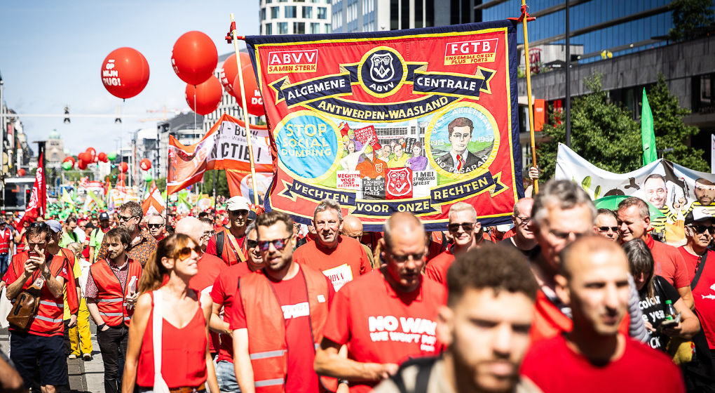 Journée d’action nationale : des dizaines de milliers de personnes manifestent contre un “gouvernement de menteurs”
