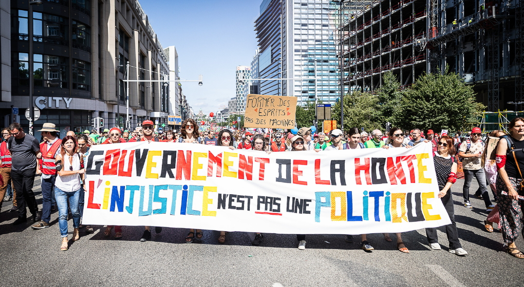 Journée d’action nationale : des dizaines de milliers de personnes manifestent contre un “gouvernement de menteurs”