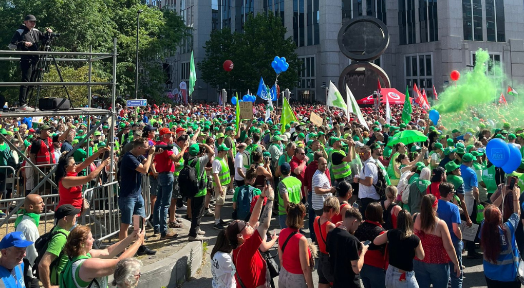Journée d’action nationale : le cortège rouge, vert et bleu s’est élancé depuis la gare du Nord