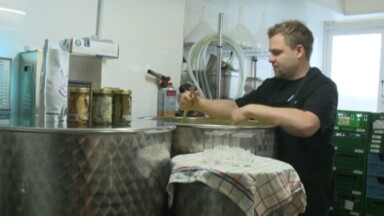 Un Schaerbeekois produit kéfir et pickles fermentés : “J’ai voulu lancer ma propre aventure”