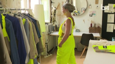 Rencontre avec Juliette Bonhomme, qui transforme les vieux tissus en pièces de mode