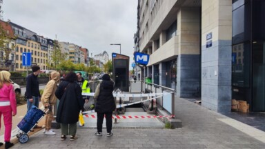 Importante fuite d’eau dans la station Yser : le station de métro rouvre après sa fermeture
