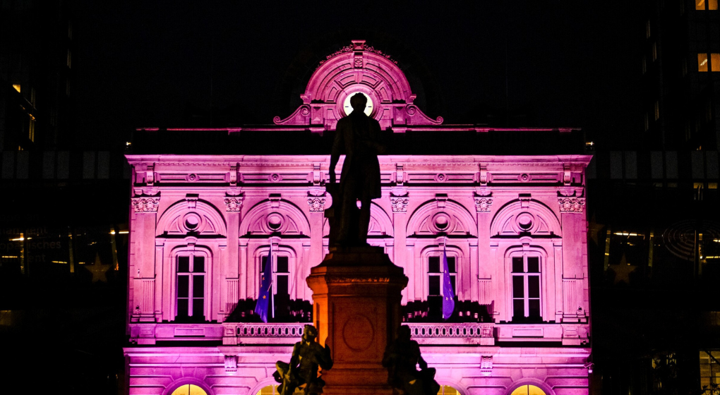 Cancer du sein: Bruxelles et d’autres villes vont illuminer leurs bâtiments de rose