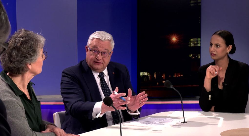 Crise à Bruxelles: le regard sévère des anciens politiques sur l’impasse actuelle