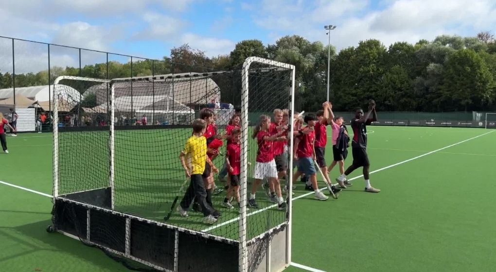 Le White Star inaugure son nouveau terrain de hockey